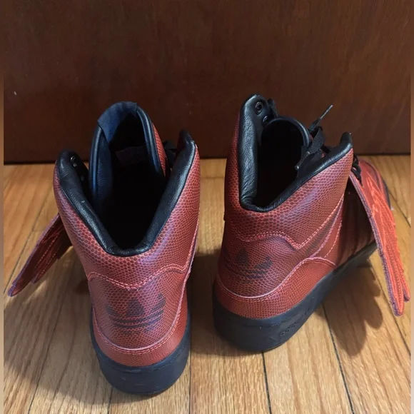 JEREMY SCOTT x ADIDAS - Rare Orange B-Ball Basketball sneakers w/ wings - size 7
